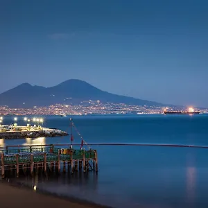 lhp-suite-posillipo.hotels-amalfi.com/